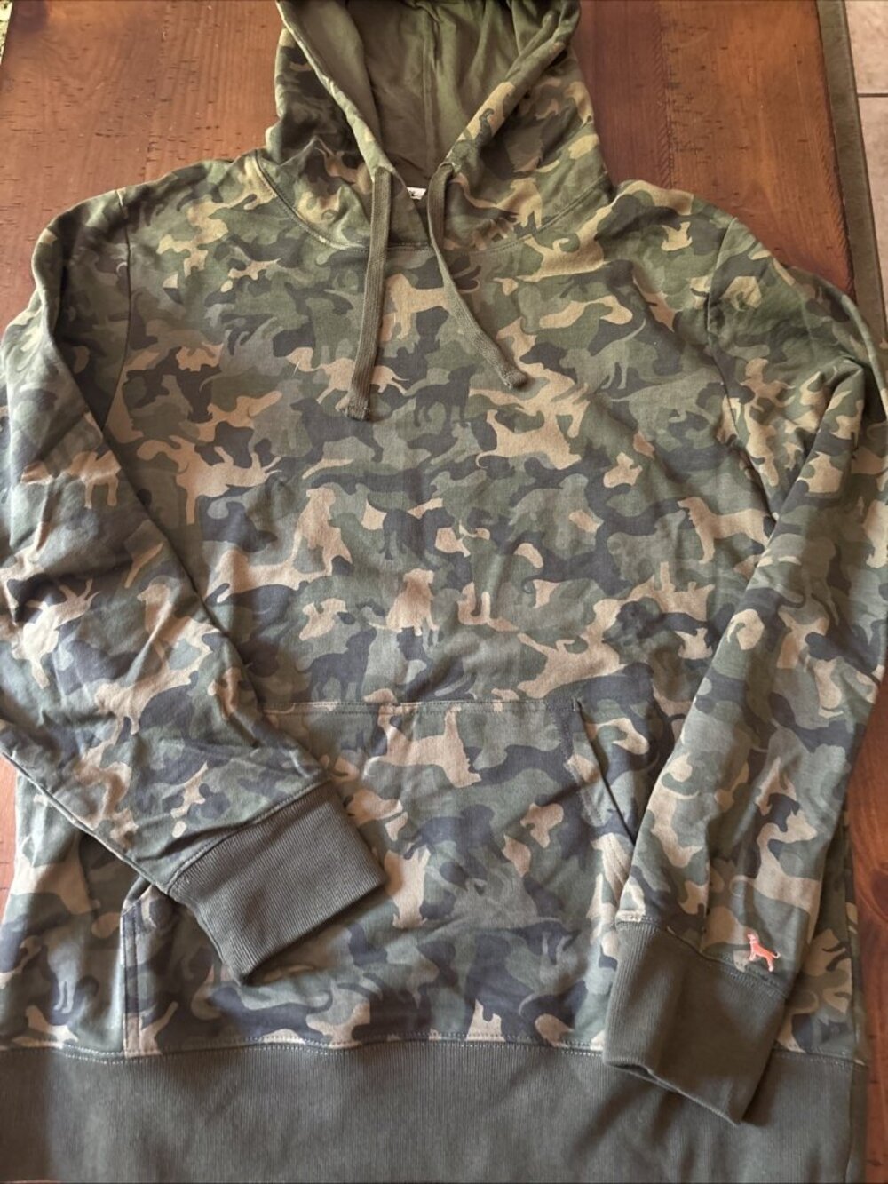 The Black Dog Green Camo Hoodie Size Large Excellent 100% Cotton Cozy